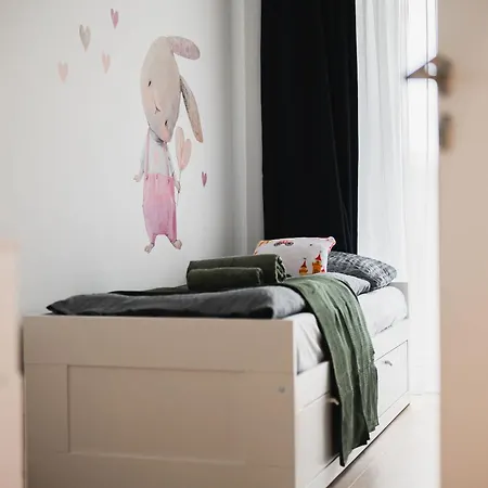 Apartamento Na Vyslni With Balcony And Parking Brenner